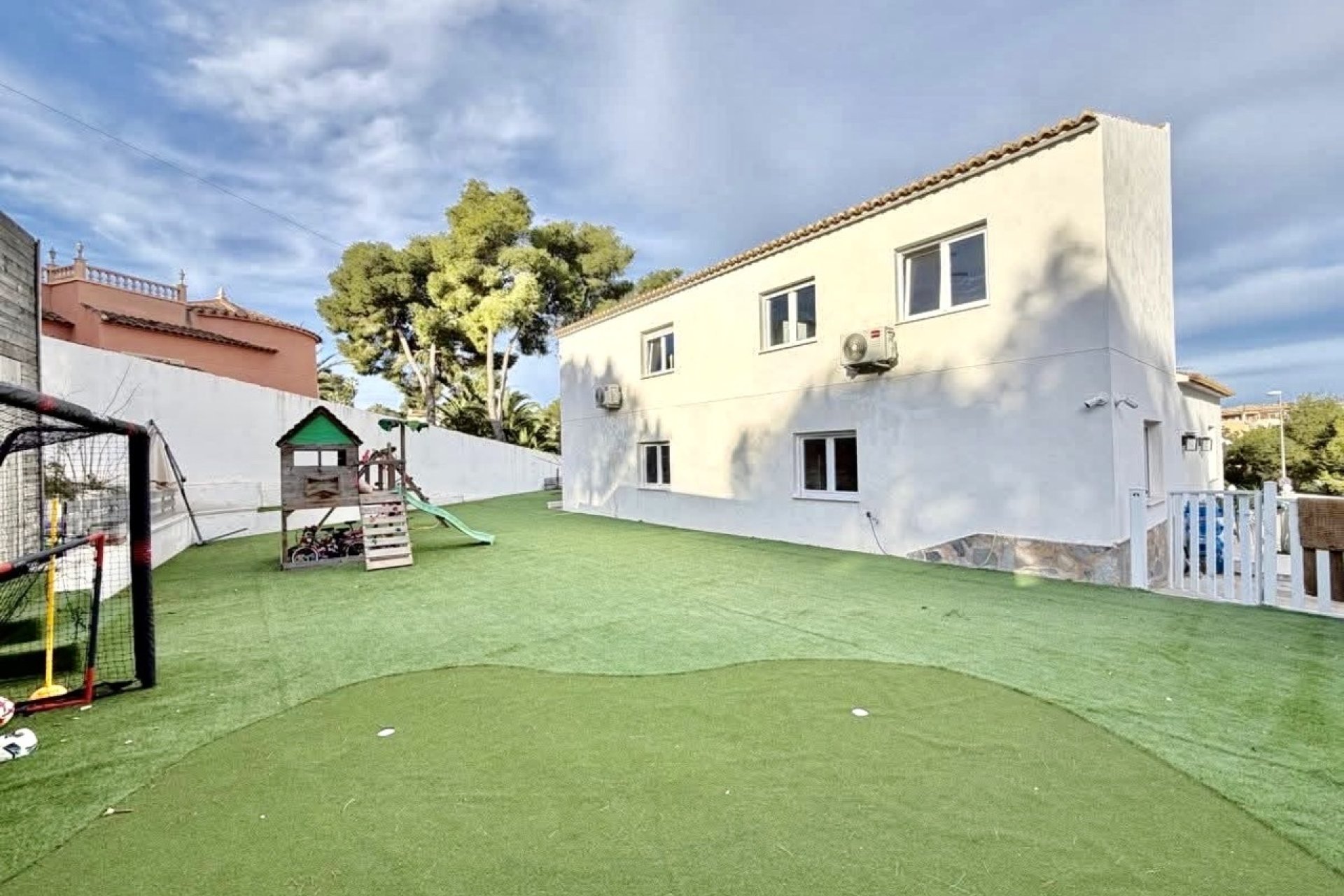 Használt Ingatlanok - Villa -
Villamartin - Costa Blanca