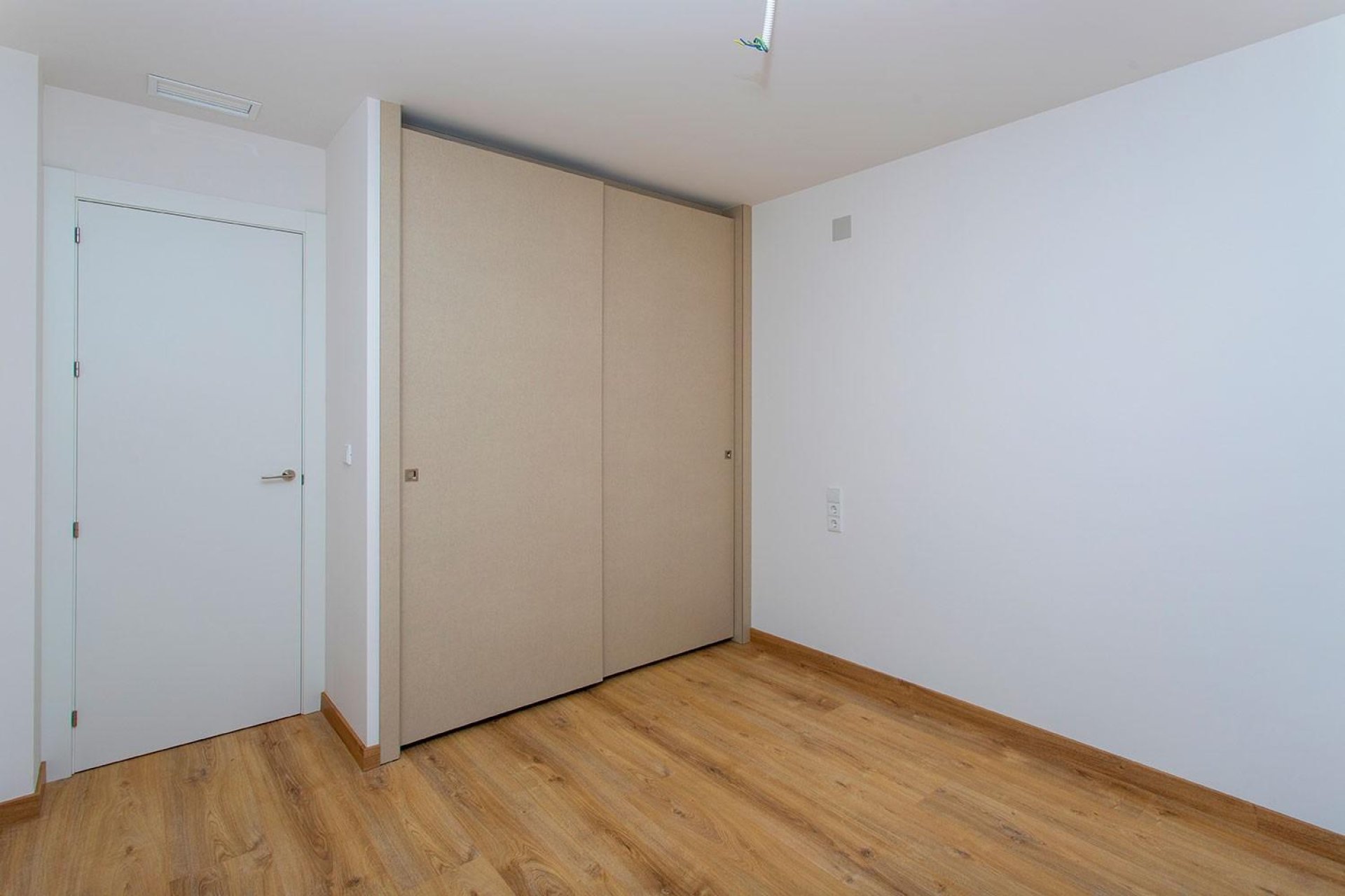 Neue Gebäude - Bungalow -
Hondón de las Nieves - El Salero