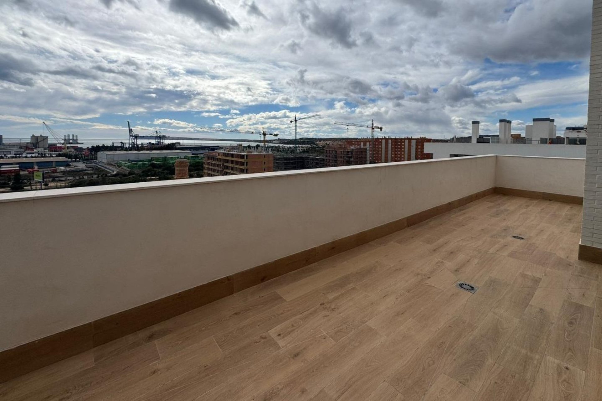 Neue Gebäude - Penthouse -
Alicante - Benalua