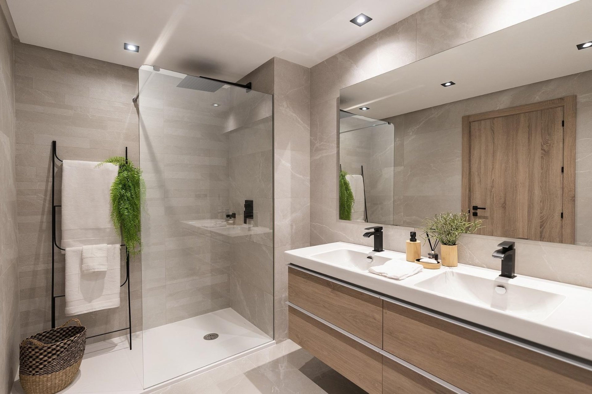 Neue Gebäude - Penthouse -
Istán - Cerros De Los Lagos