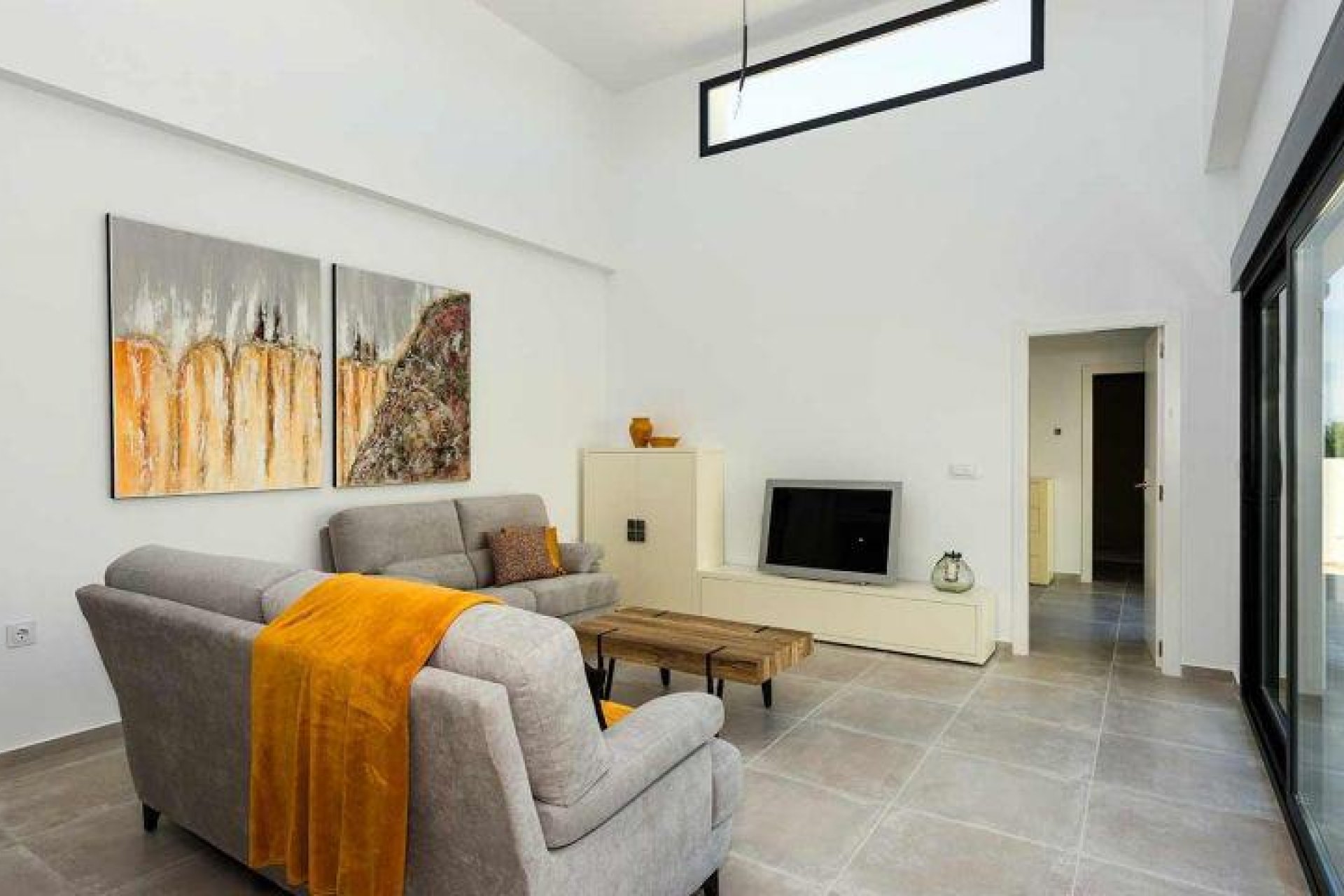 Neue Gebäude - Quad House -
Daya Nueva - Centro