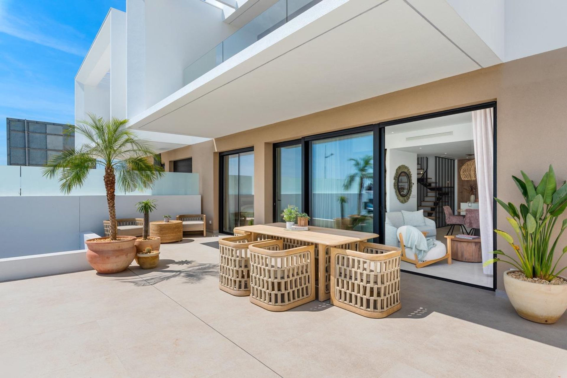 Neue Gebäude - Stadthaus -
Dolores - Sector 3