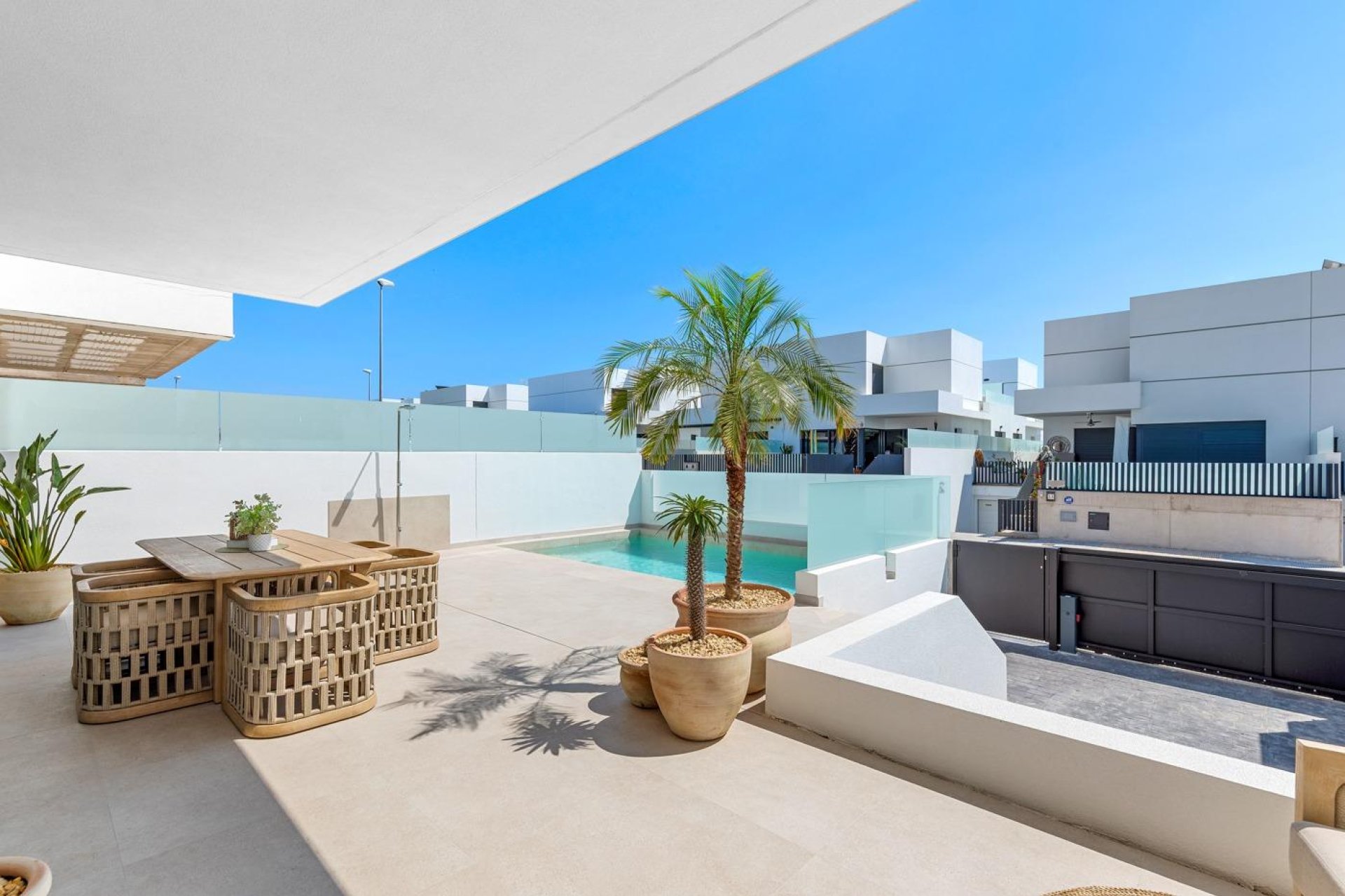 Neue Gebäude - Stadthaus -
Dolores - Sector 3