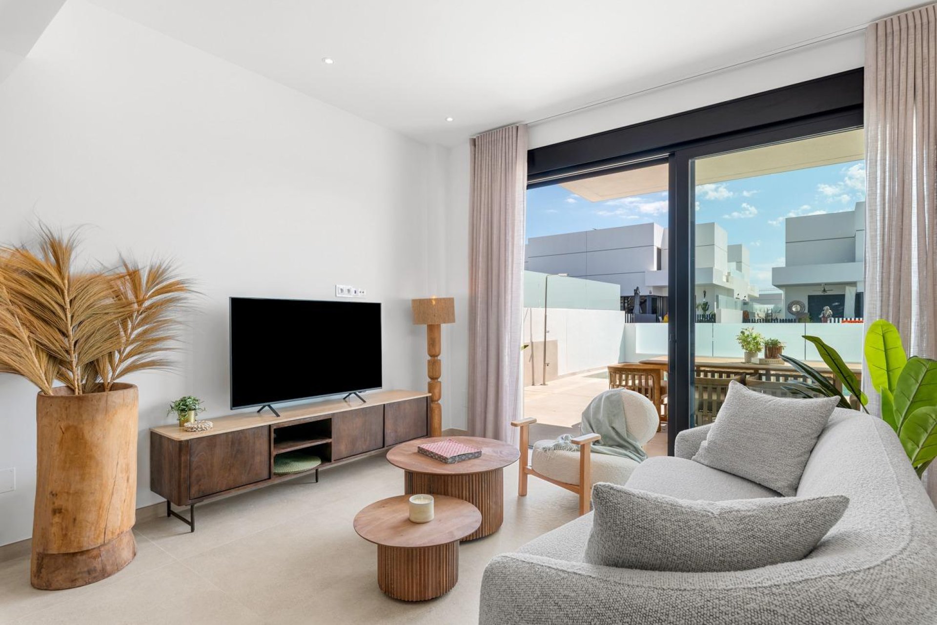 Neue Gebäude - Stadthaus -
Dolores - Sector 3