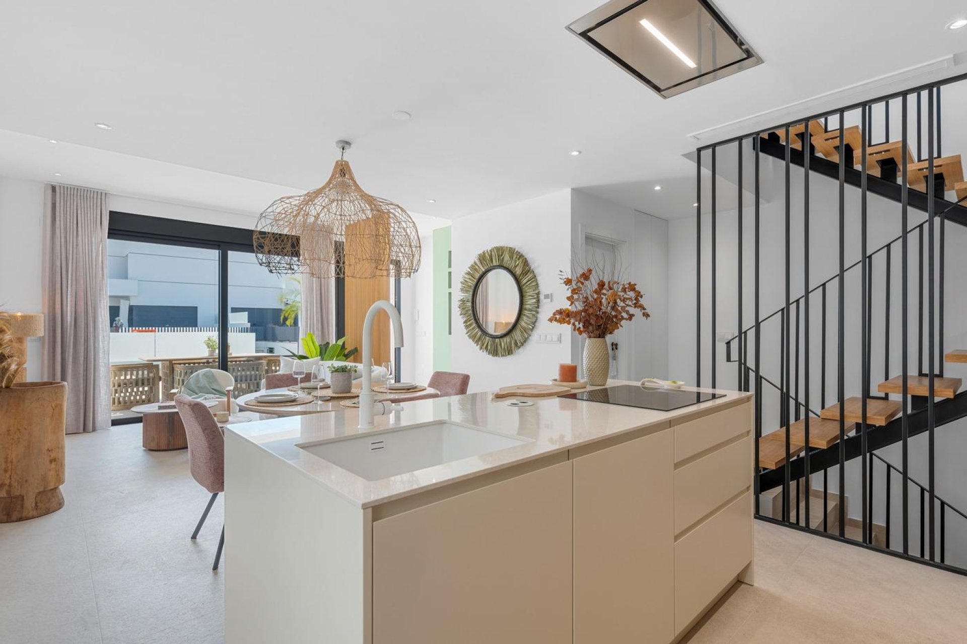 Neue Gebäude - Stadthaus -
Dolores - Sector 3