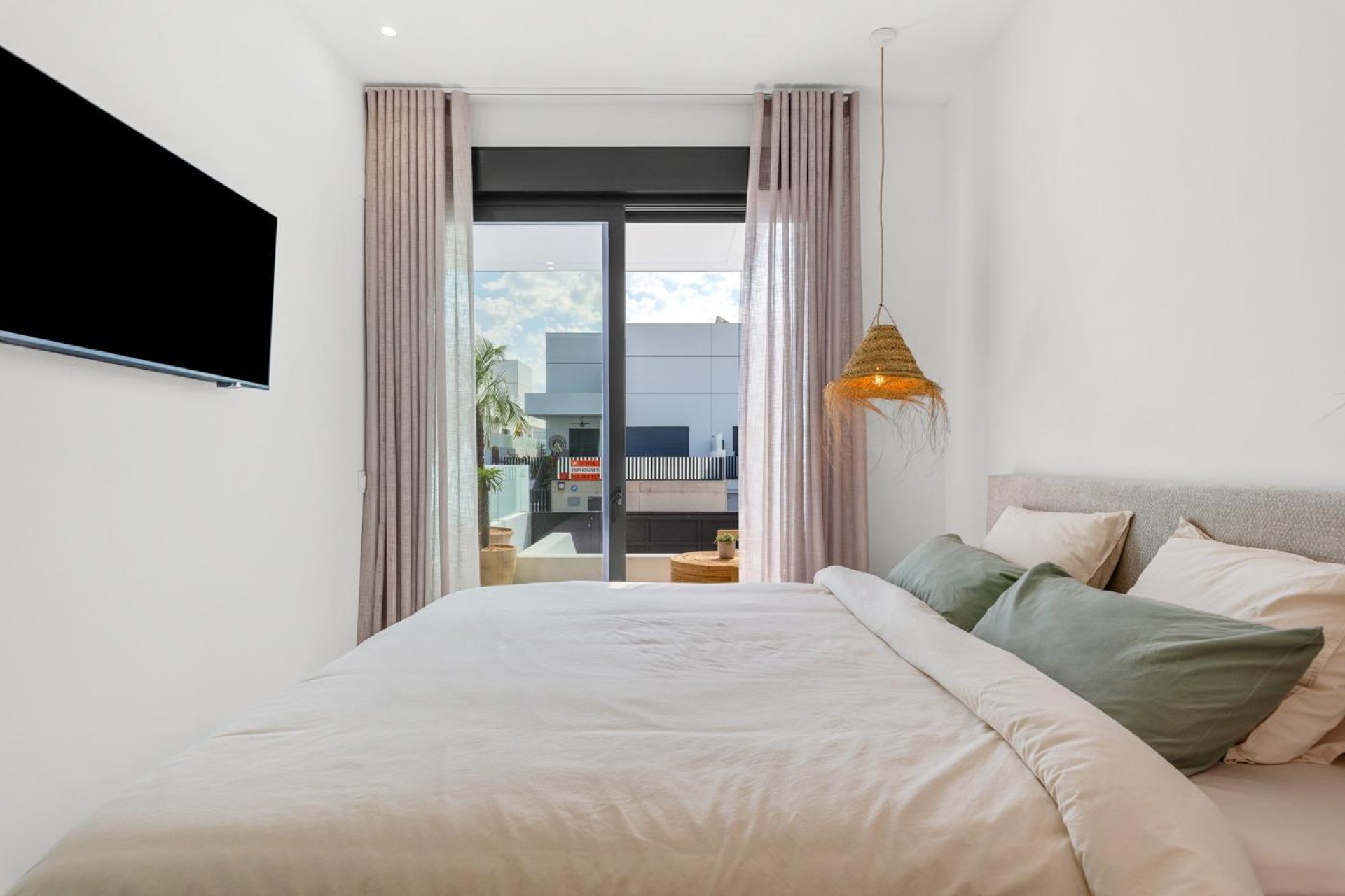 Neue Gebäude - Stadthaus -
Dolores - Sector 3