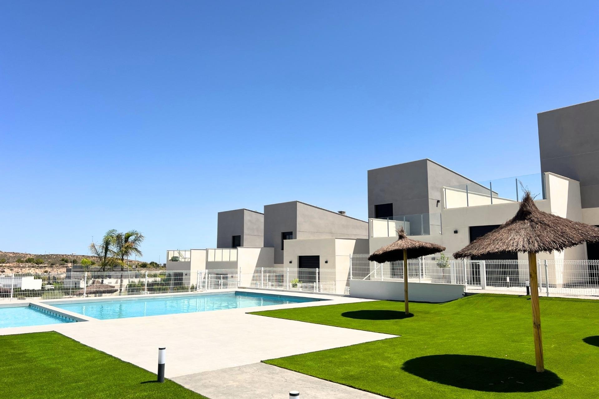 Neue Gebäude - Town House -
Baños y Mendigo - Altaona Golf