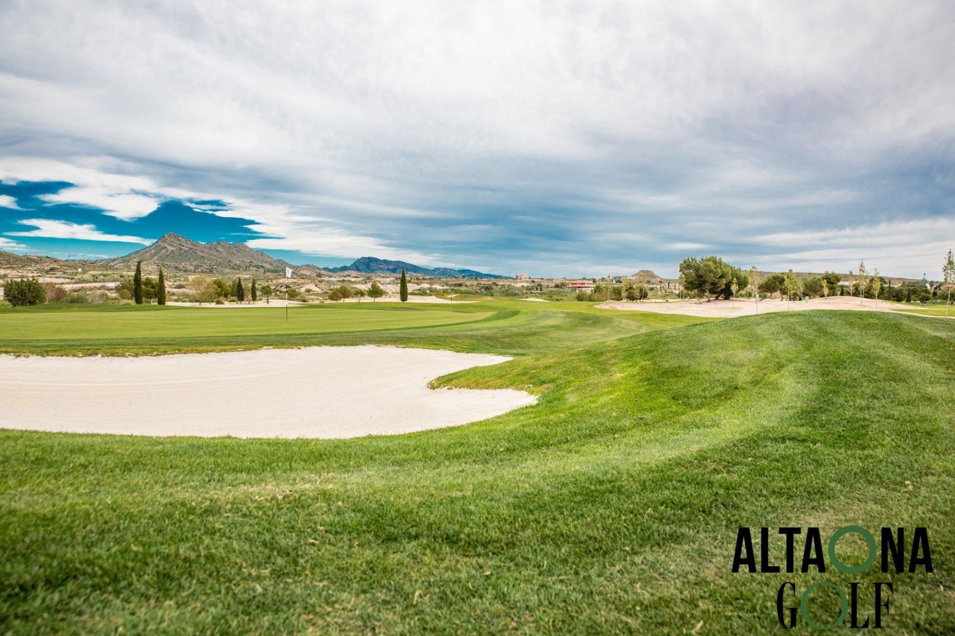 Neue Gebäude - Town House -
Baños y Mendigo - Altaona Golf