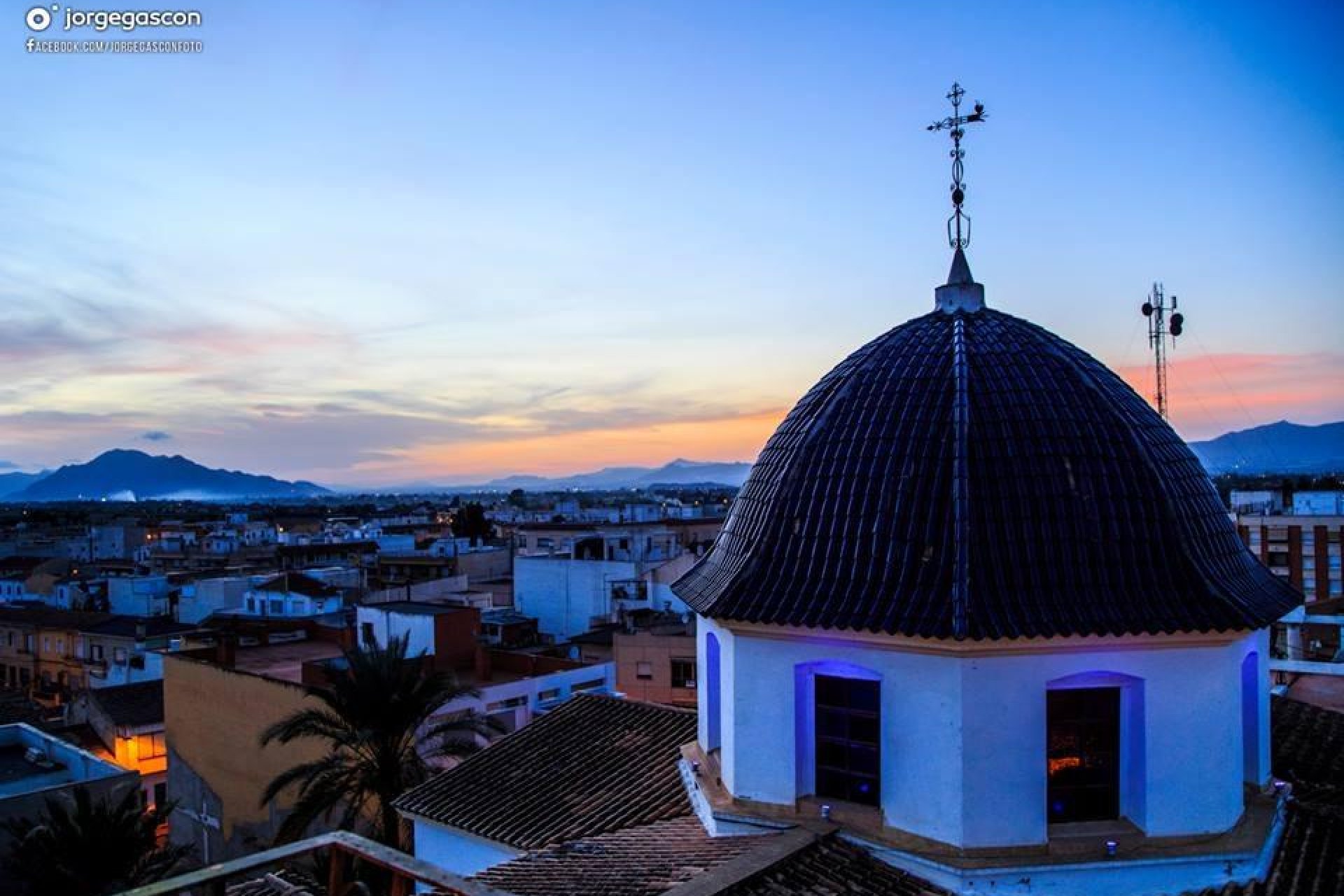 Neue Gebäude - Town House -
Dolores - Sector 2