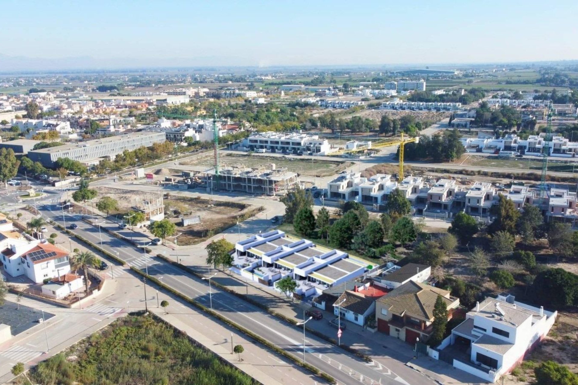 Neue Gebäude - Town House -
Dolores - Sector 3