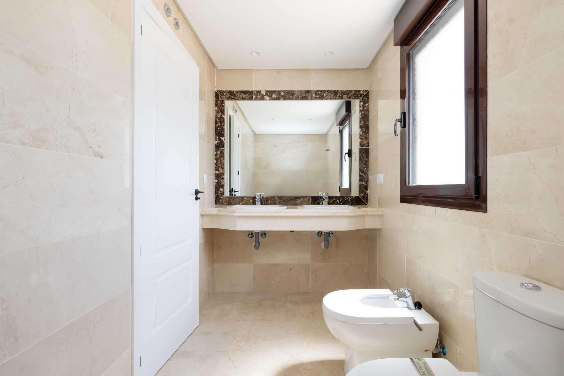 Neue Gebäude - Town House -
Estepona - Azata Golf