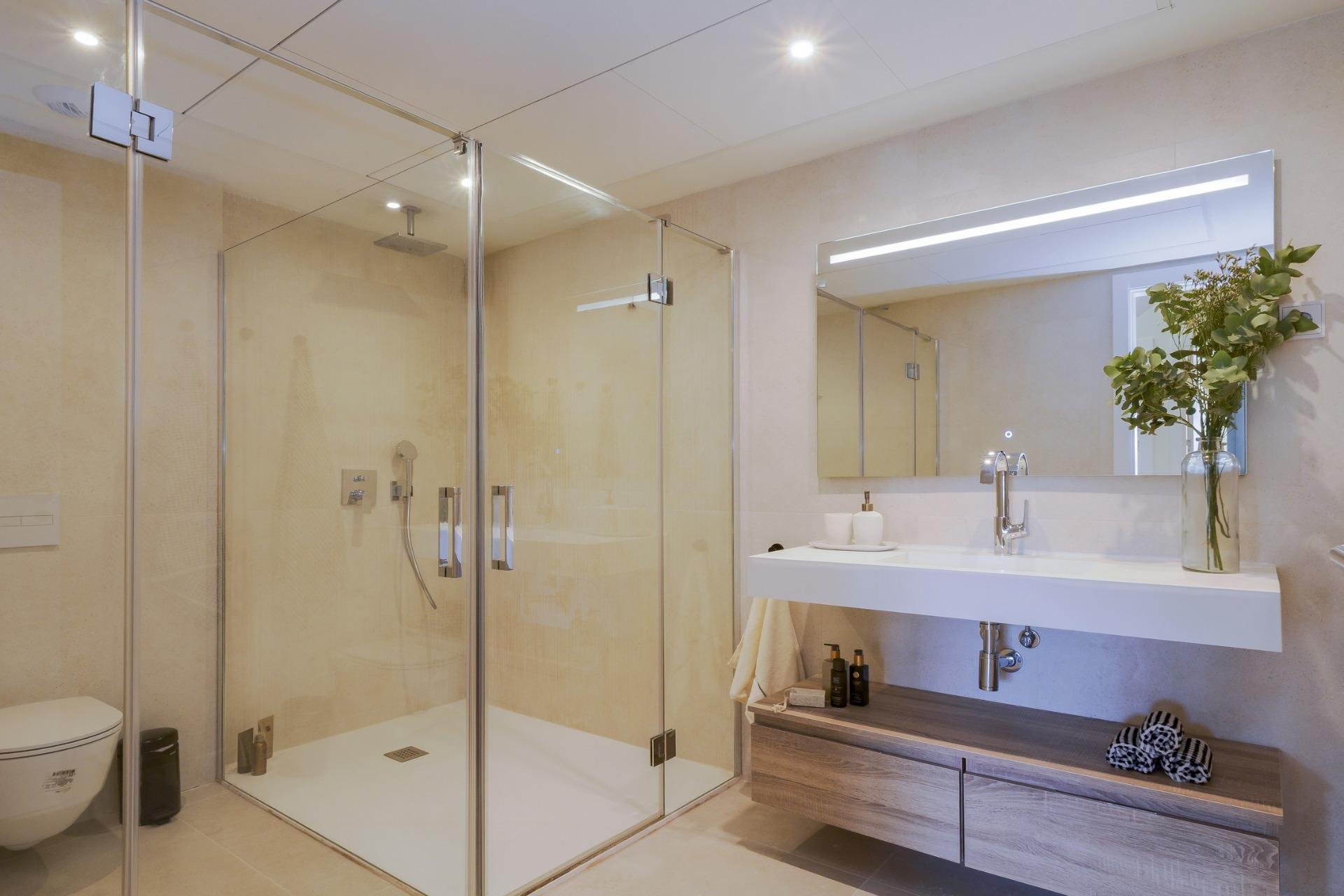 Neue Gebäude - Town House -
Fuengirola - Higueron