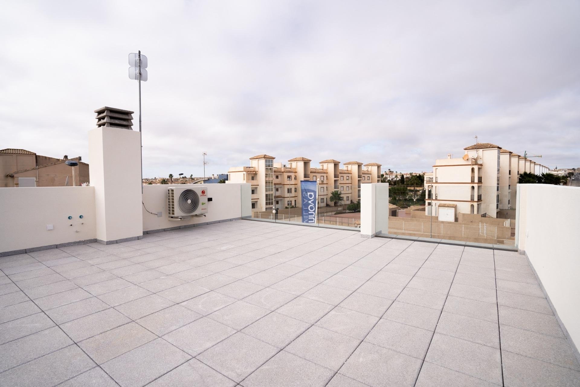 Neue Gebäude - Town House -
Orihuela Costa - Entre golf