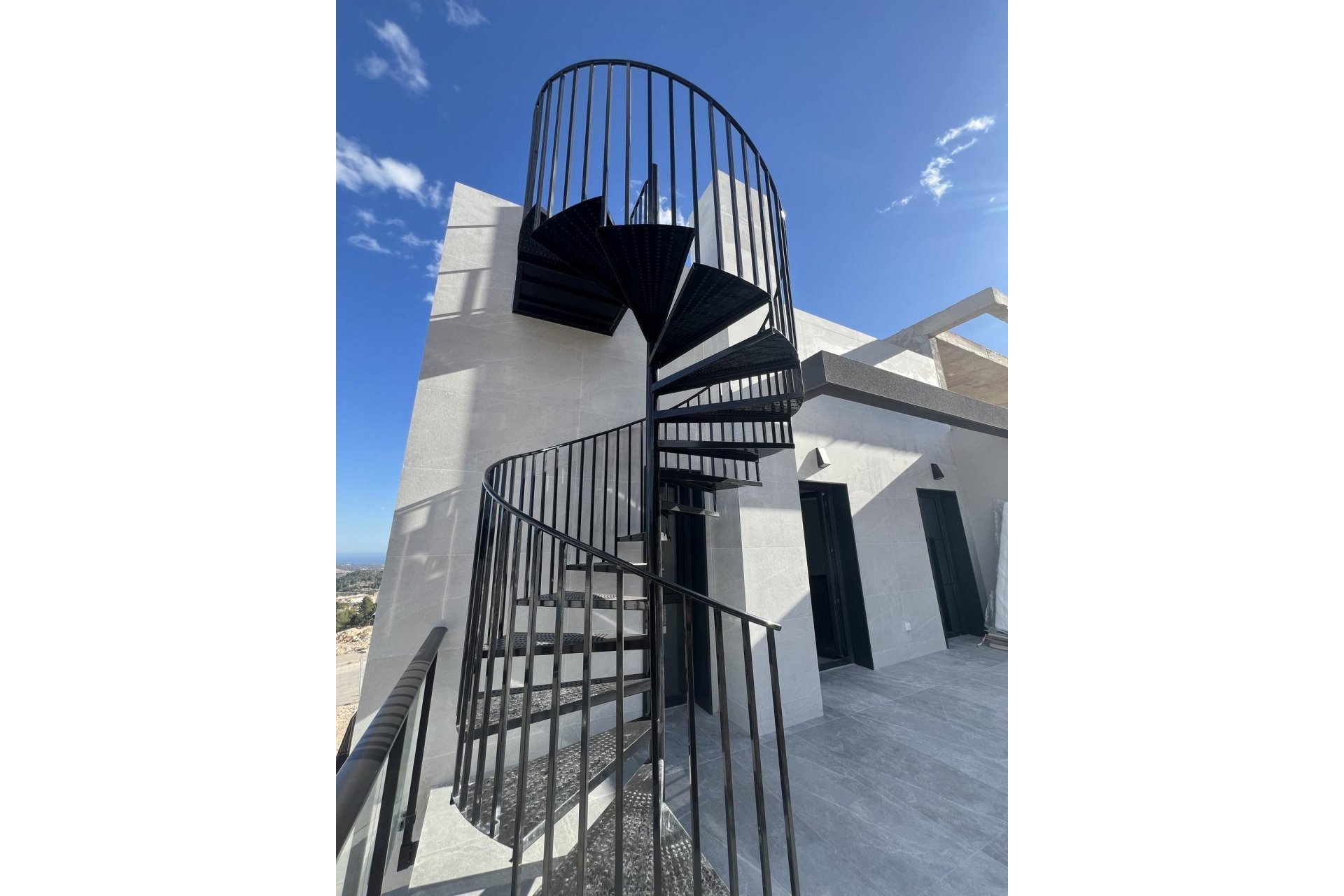 Neue Gebäude - Town House -
Polop - PAU1