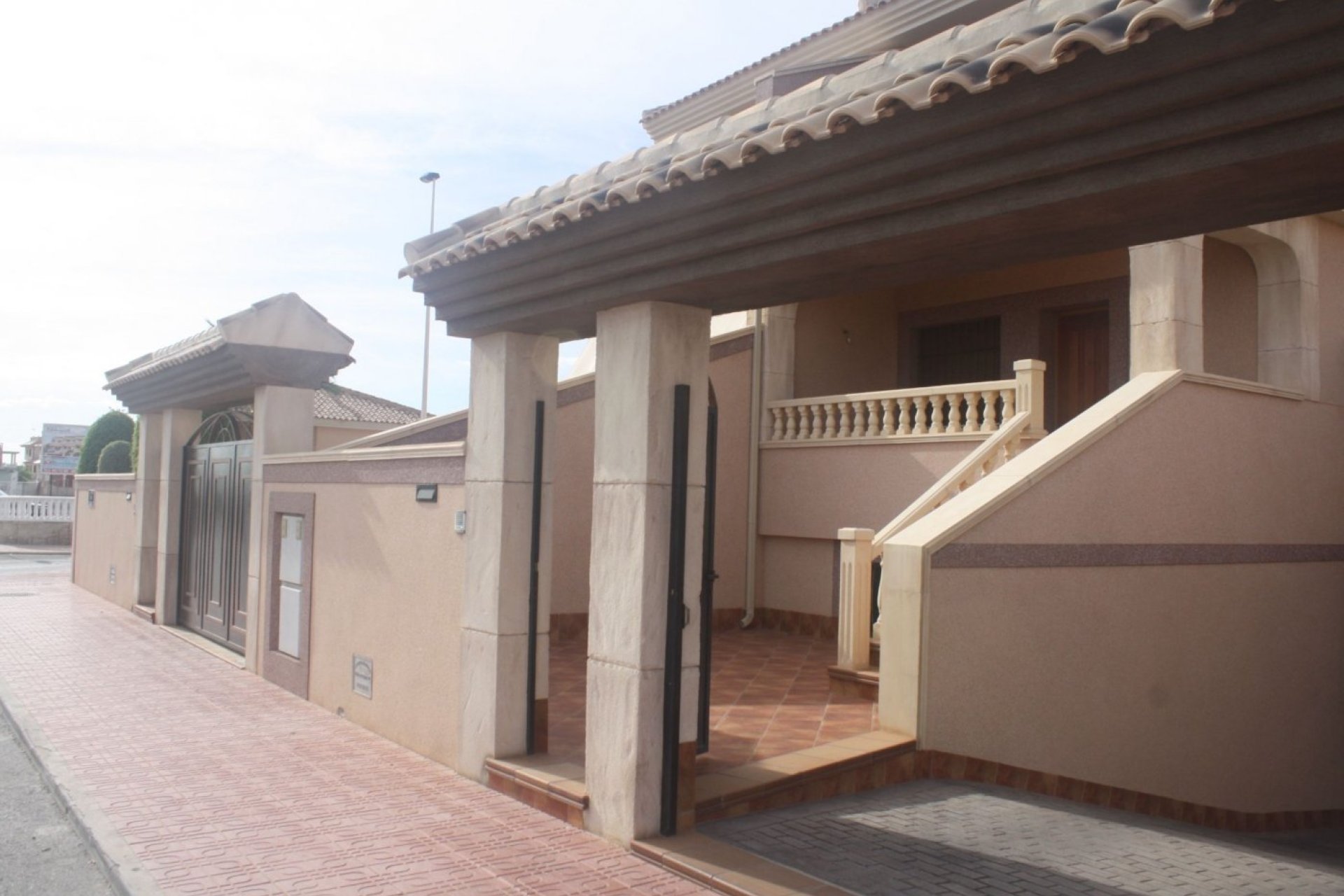 Neue Gebäude - Town House -
Torrevieja - Los Altos