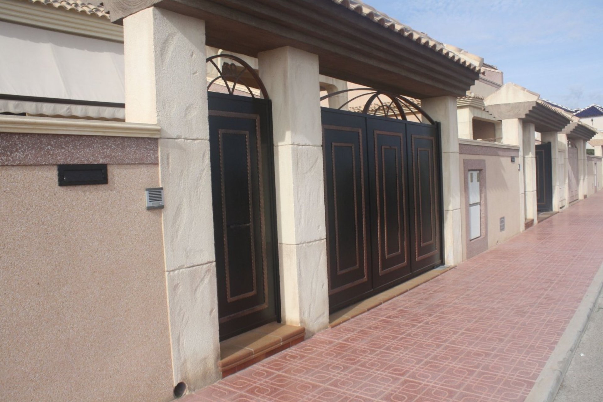 Neue Gebäude - Town House -
Torrevieja - Los Altos