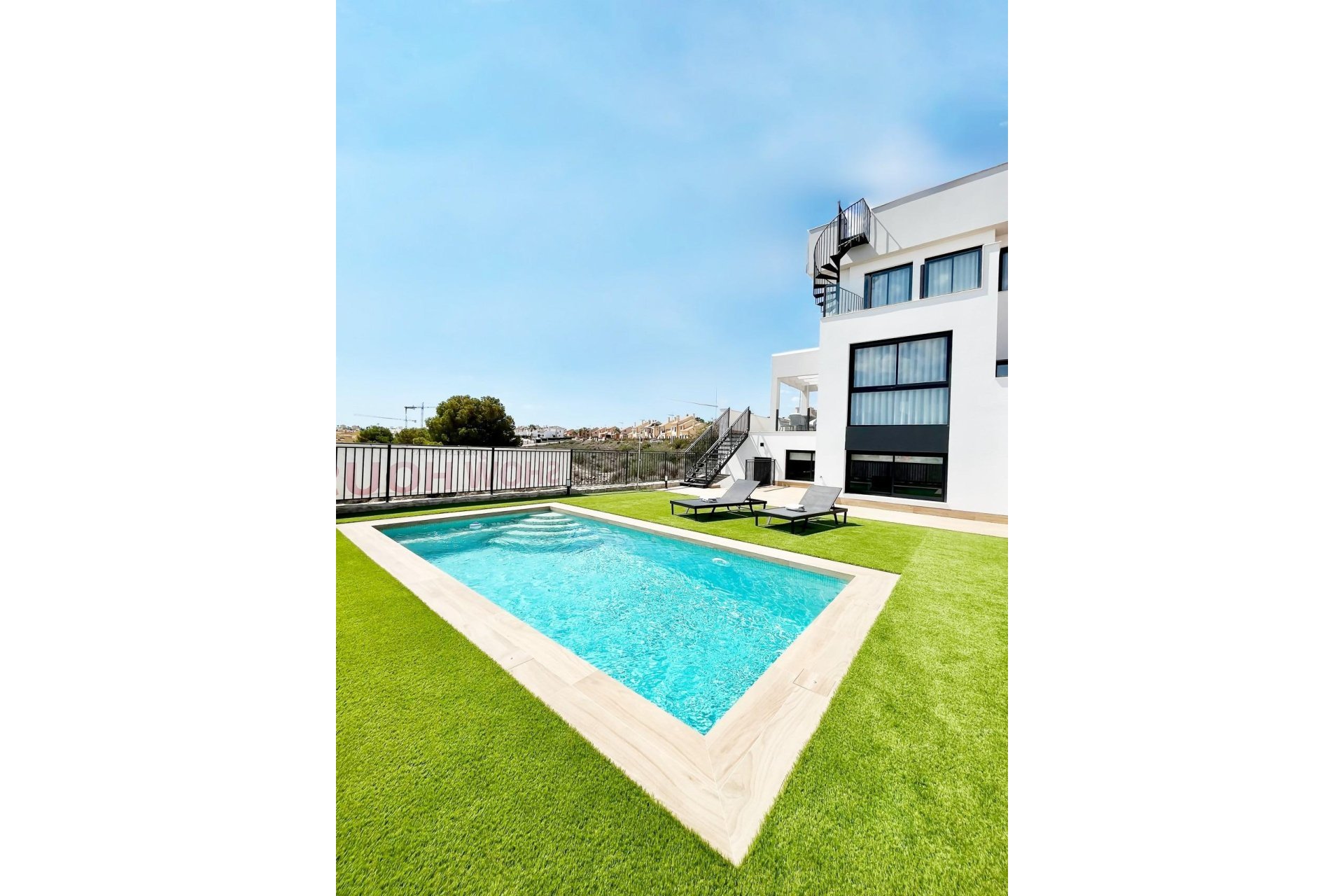 Neue Gebäude - Villa -
Algorfa - La Finca Golf