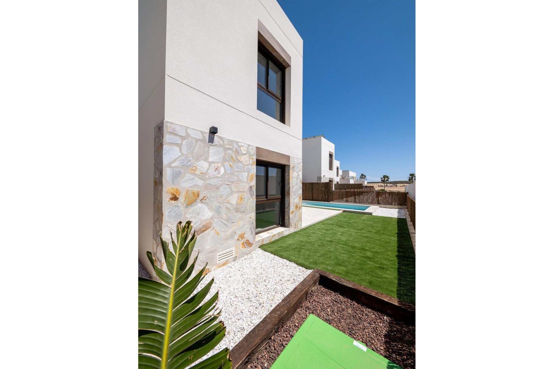 Neue Gebäude - Villa -
Algorfa - La Finca Golf