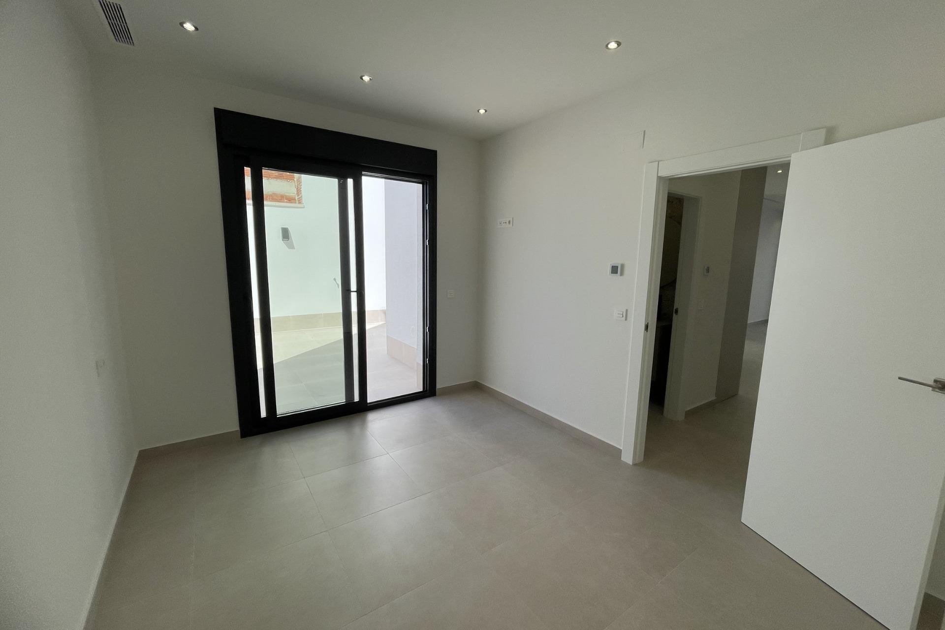 Neue Gebäude - Villa -
Almoradí - Heredades