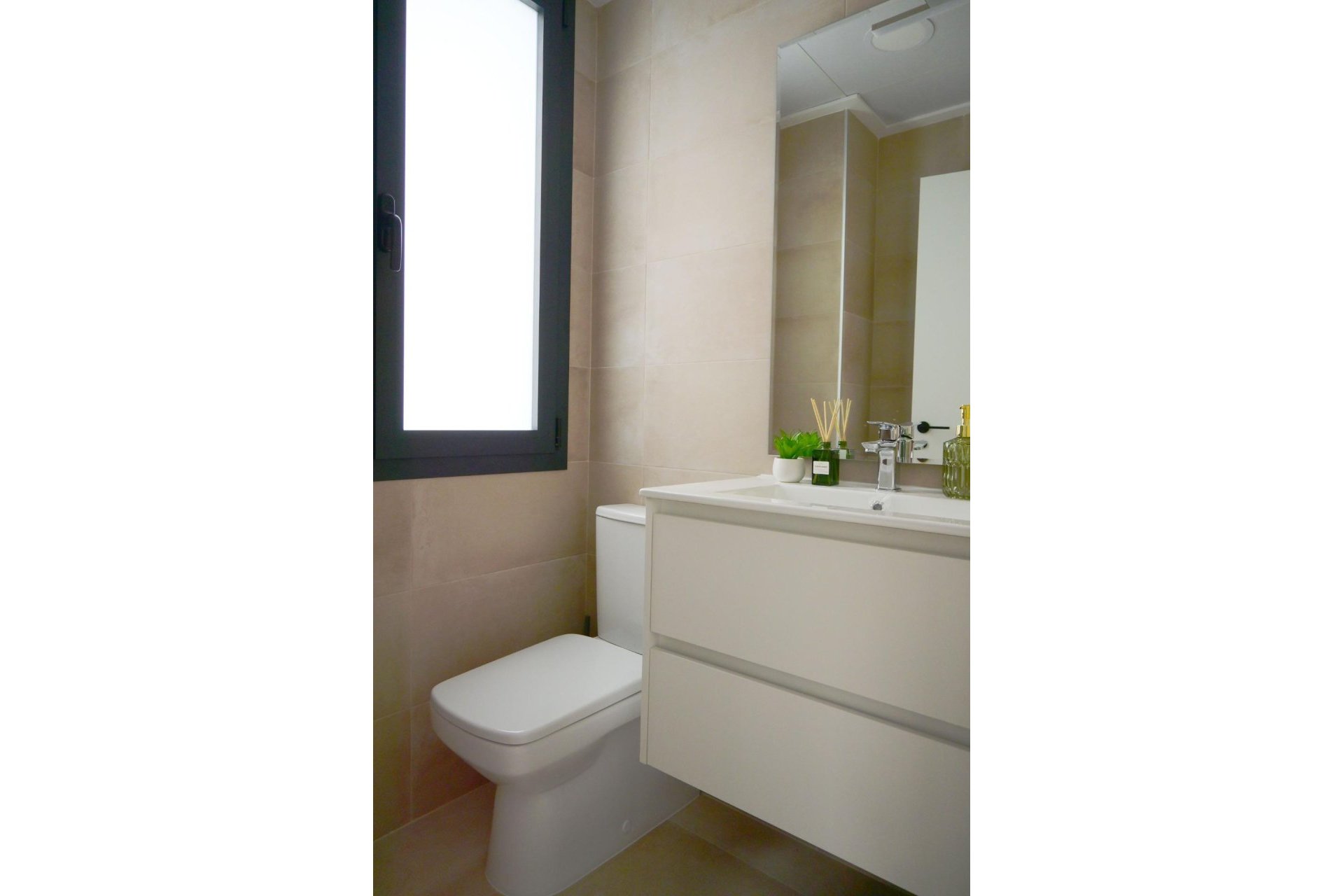 Neue Gebäude - Villa -
Dolores - polideportivo