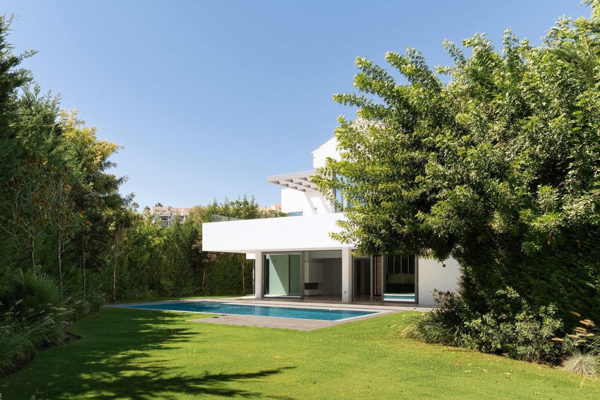 Neue Gebäude - Villa -
Estepona - Paraiso Alto
