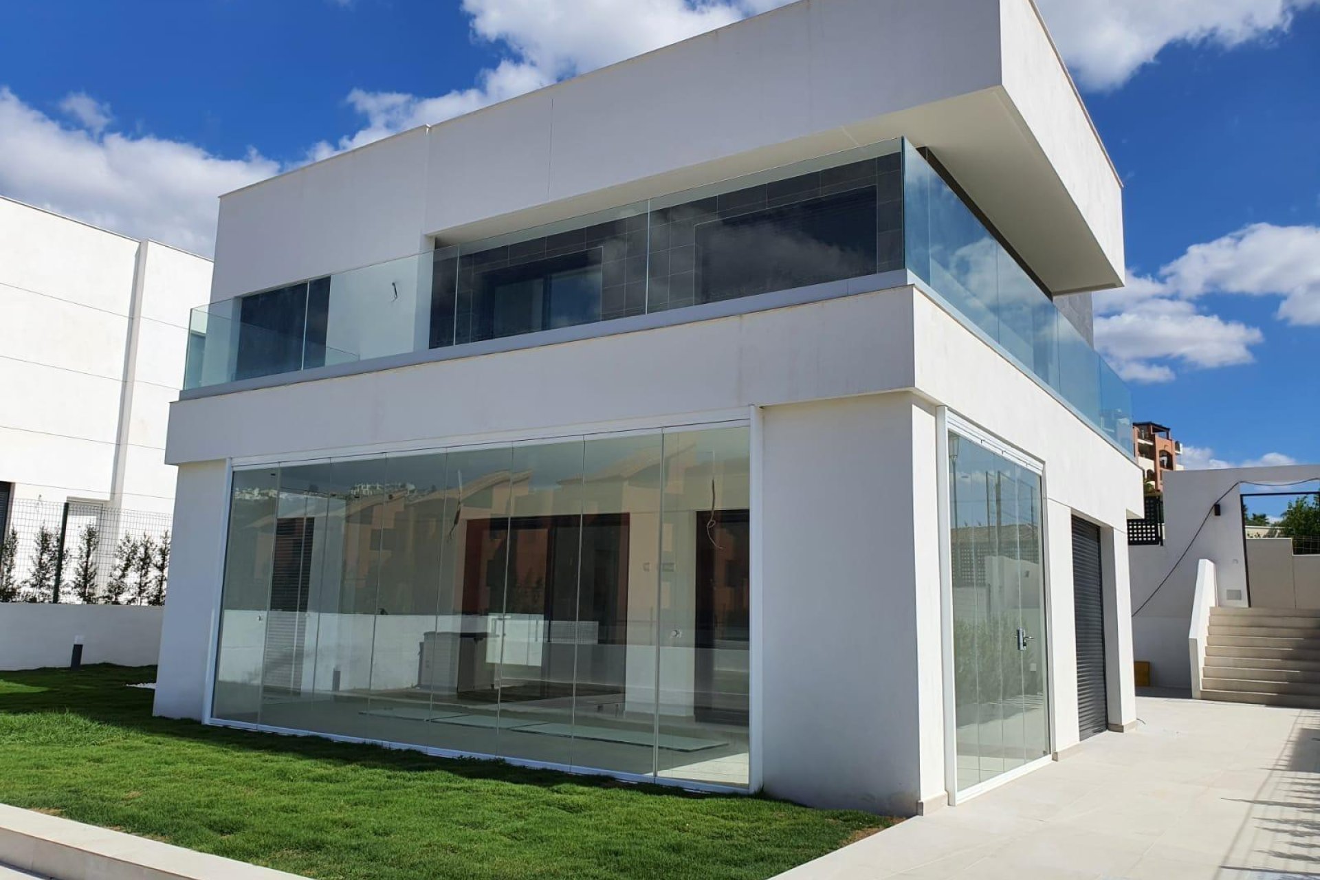 Neue Gebäude - Villa -
Manilva - La Duquesa