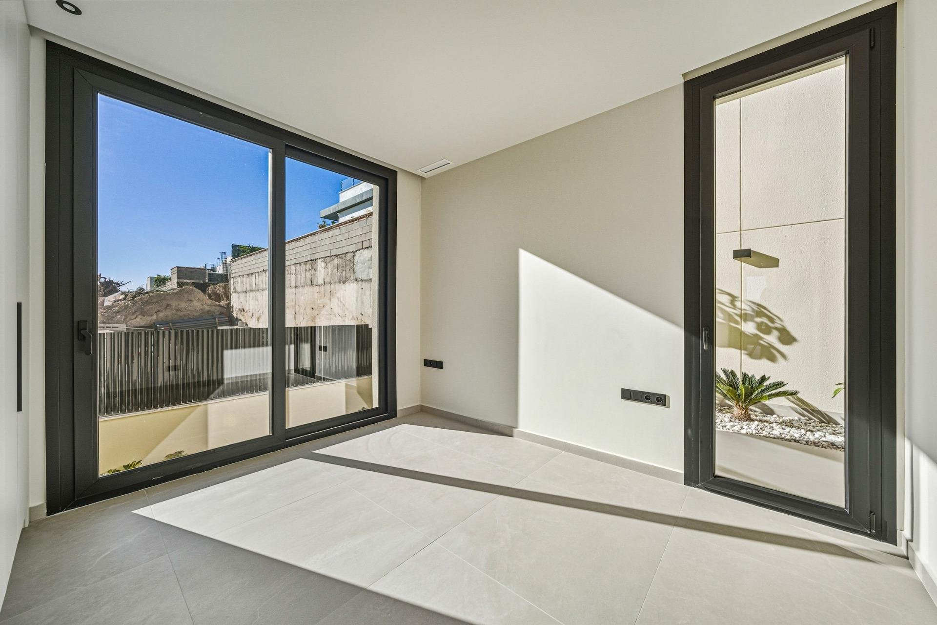 Neue Gebäude - Villa -
Polop - La Alberca