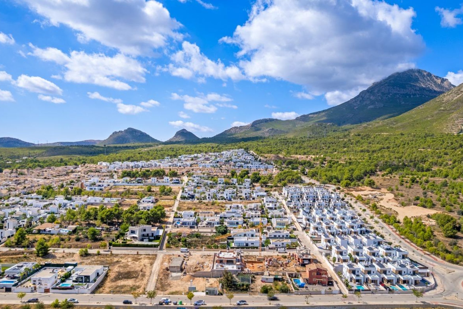 Neue Gebäude - Villa -
Polop - Novapolop