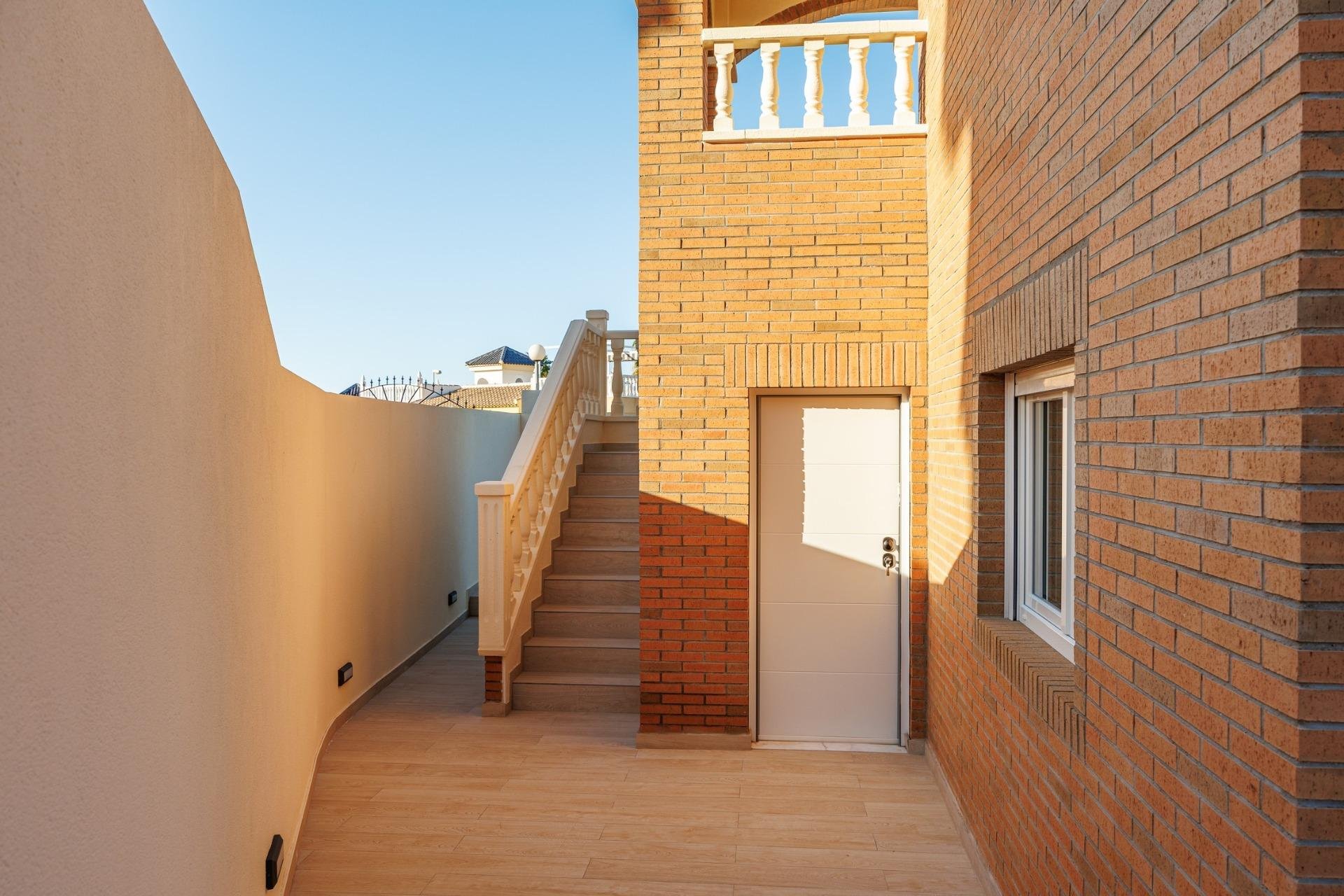 Neue Gebäude - Villa -
Rojales - Ciudad Quesada