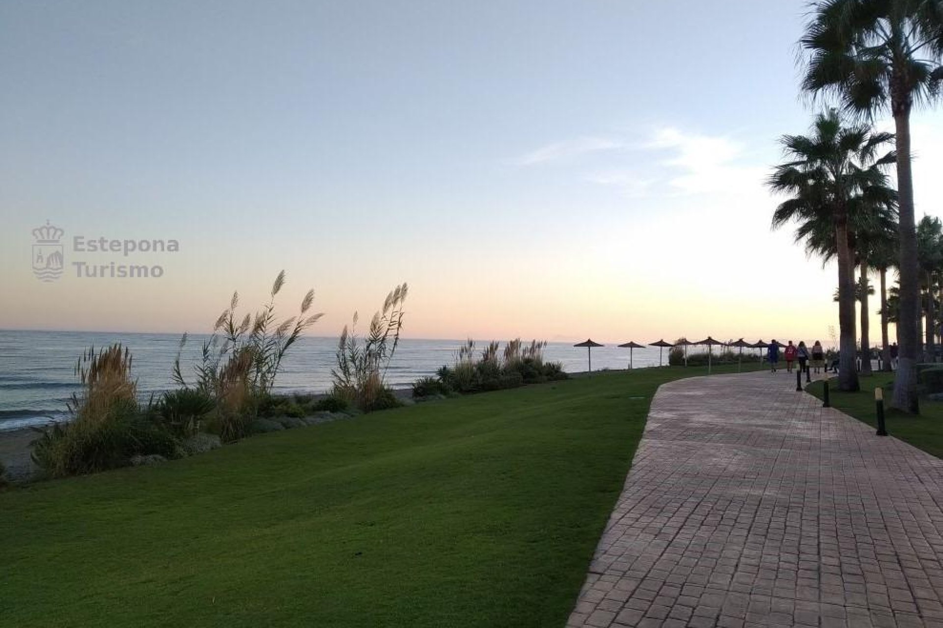 Neue Gebäude - Wohnung -
Estepona - Playa de La Rada