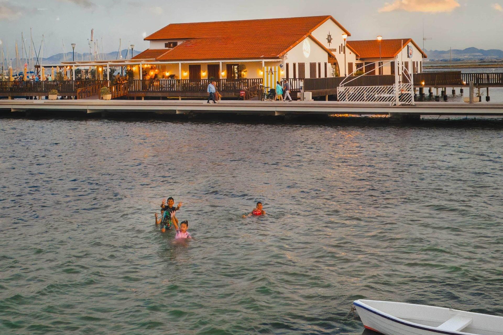 Neue Gebäude - Wohnung -
Los Alcazares - Parque Diana