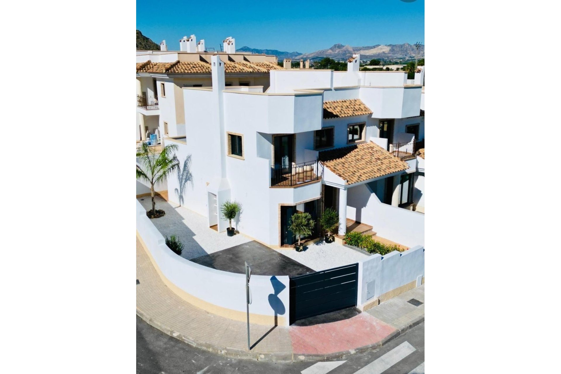 Obra nueva - Adosado -
Cox - San Fernando