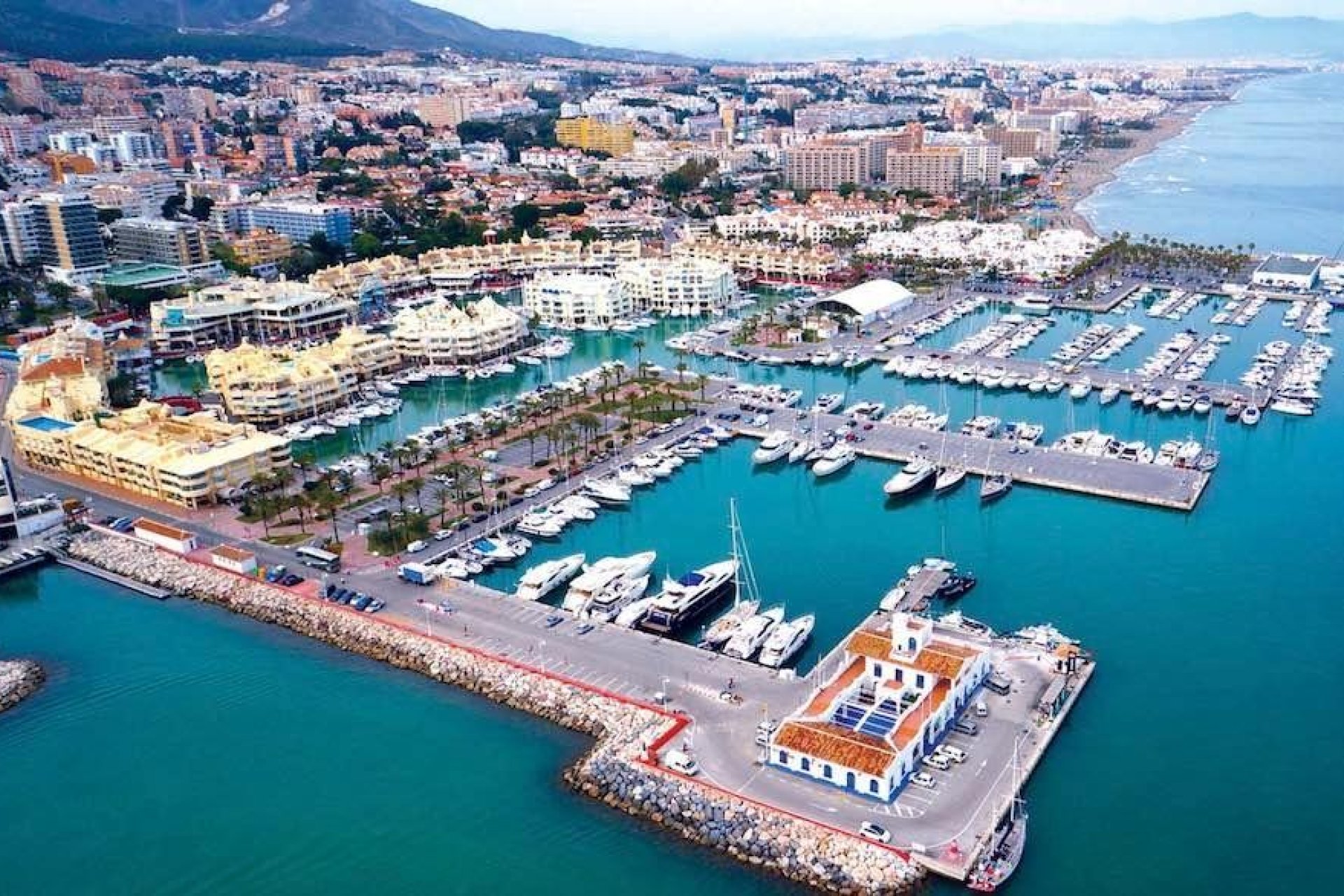 Obra nueva - Apartamento -
Benalmádena - Puerto Marina