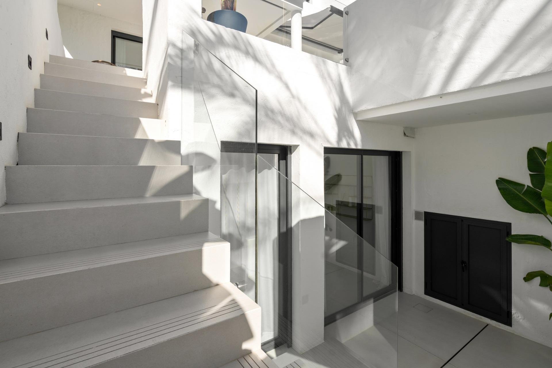 Obra nueva - Apartamento -
Estepona - El Paraíso