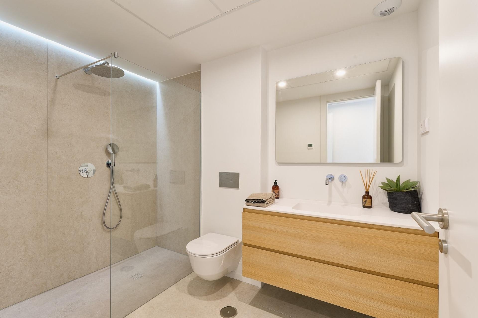 Obra nueva - Apartamento -
Fuengirola - Higueron