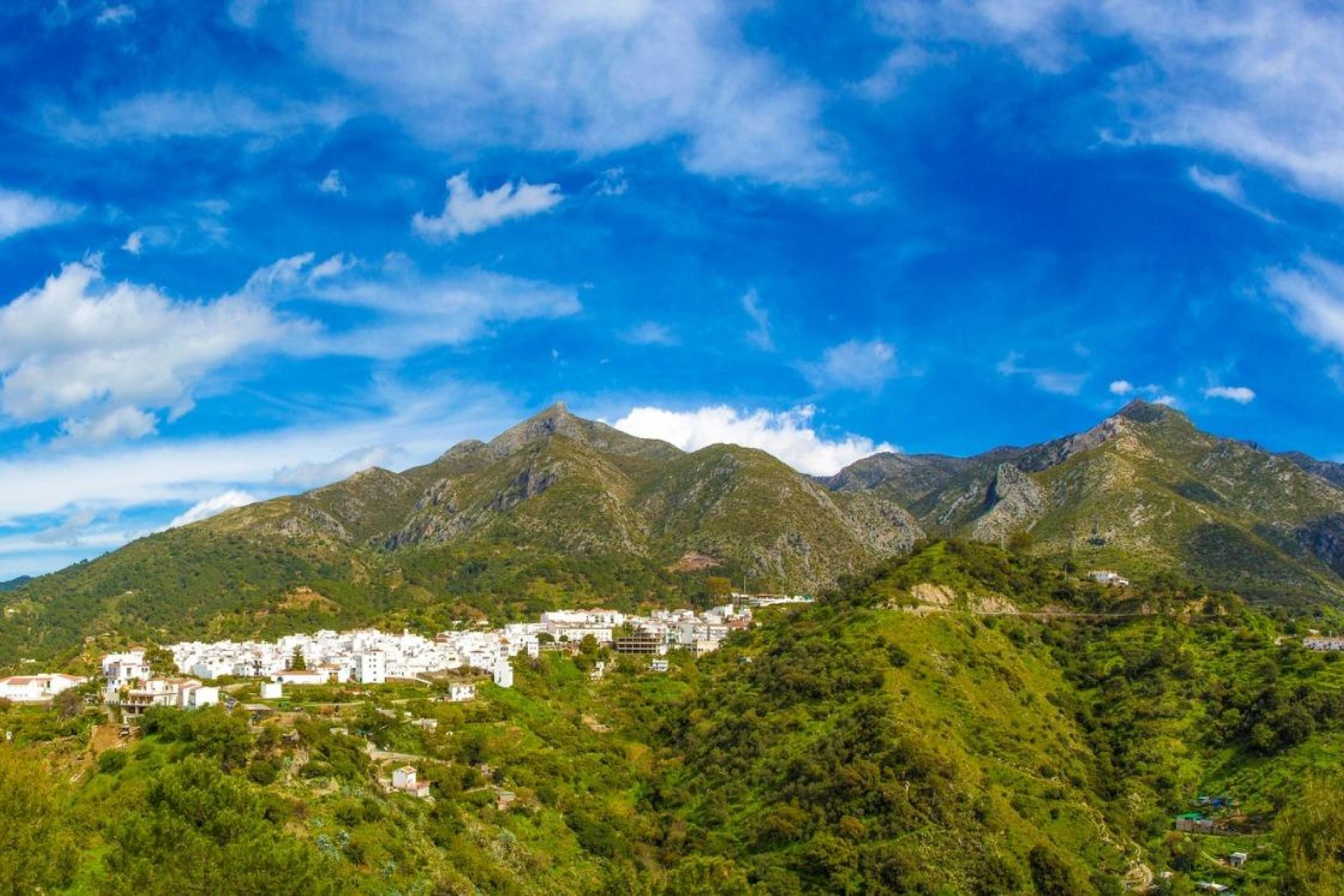 Obra nueva - Apartamento -
Istán - Cerros De Los Lagos