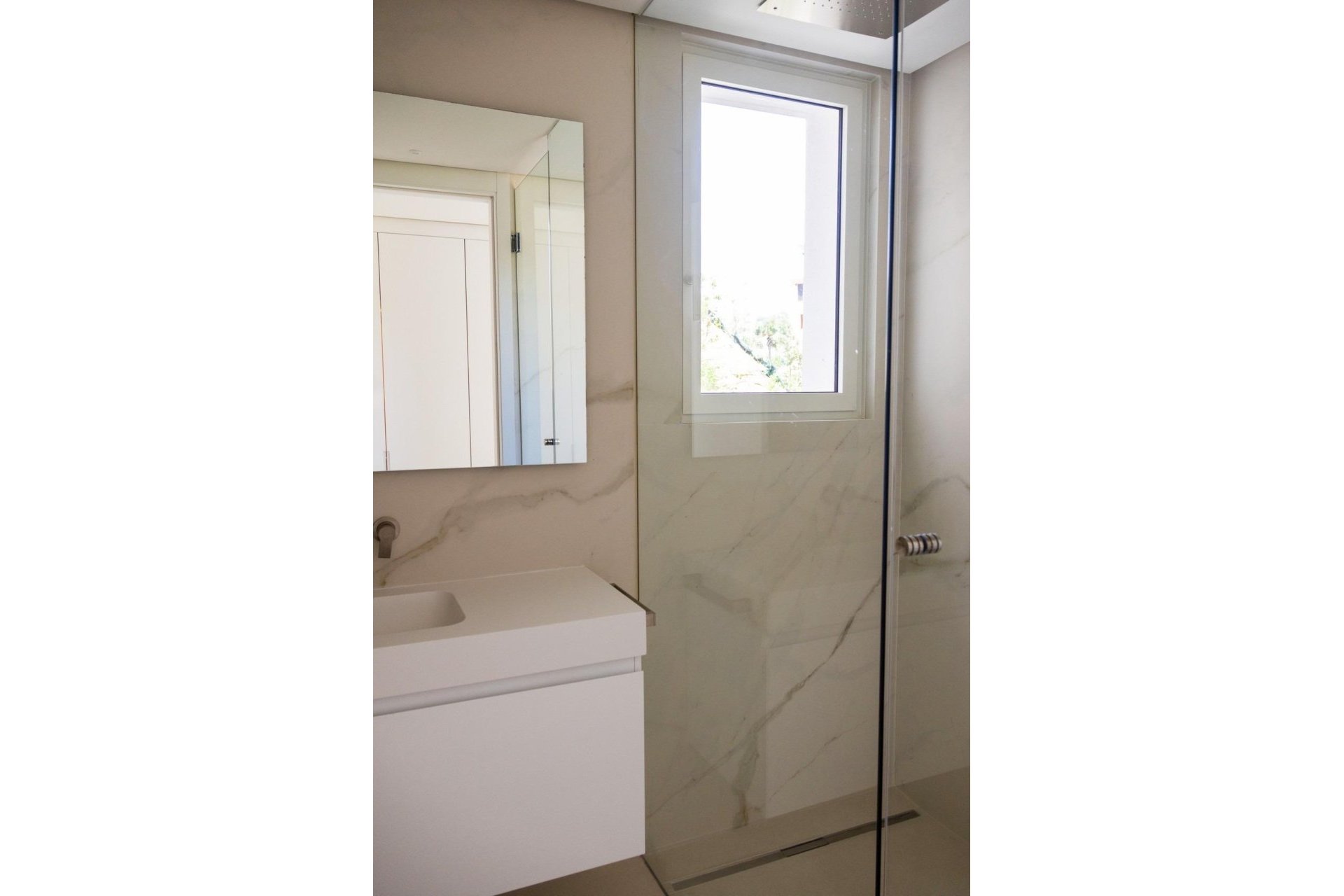 Obra nueva - Apartamento -
Ojen - El Soto De Marbella