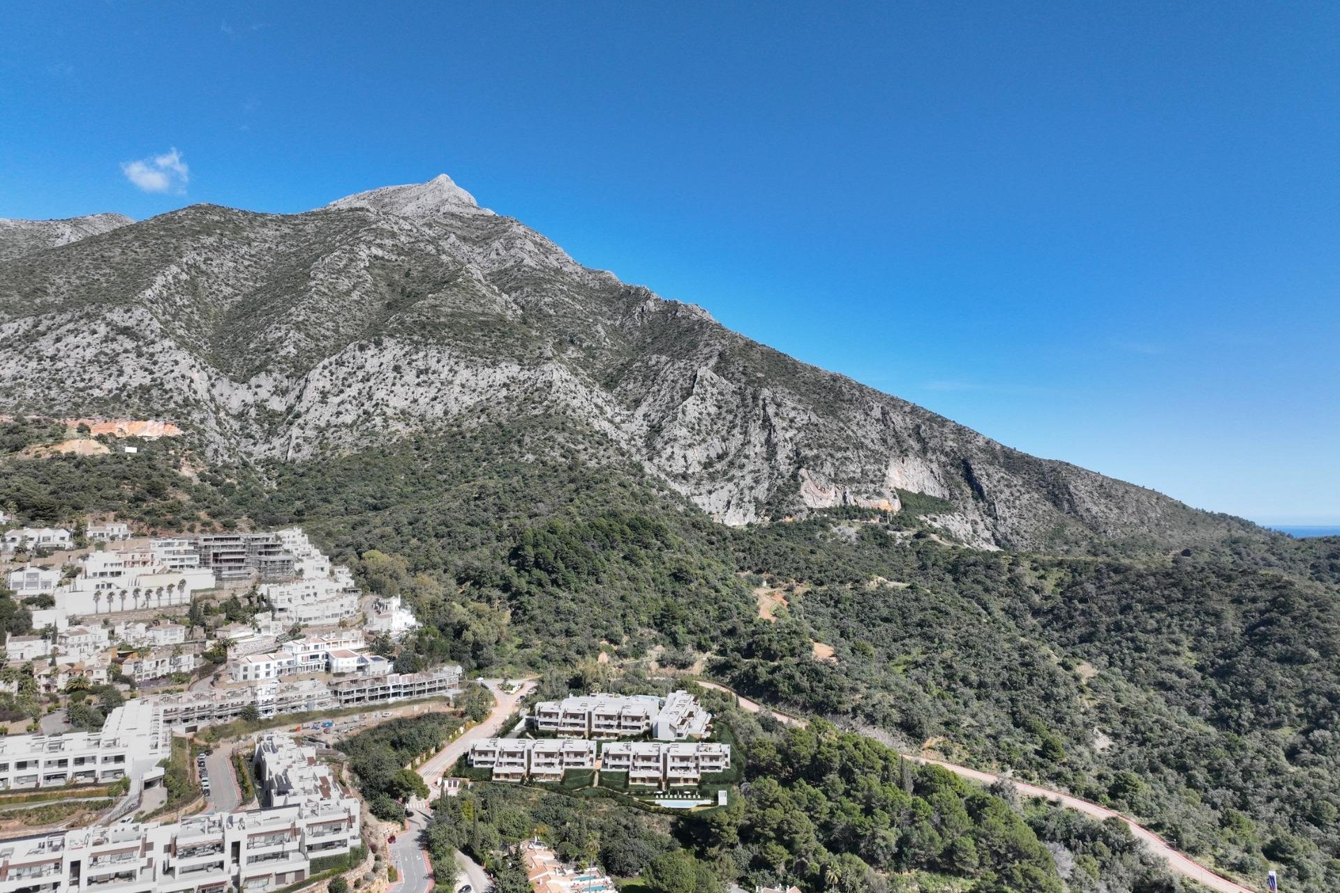 Obra nueva - Ático -
Istán - Urbaniz. Cerros del Lago