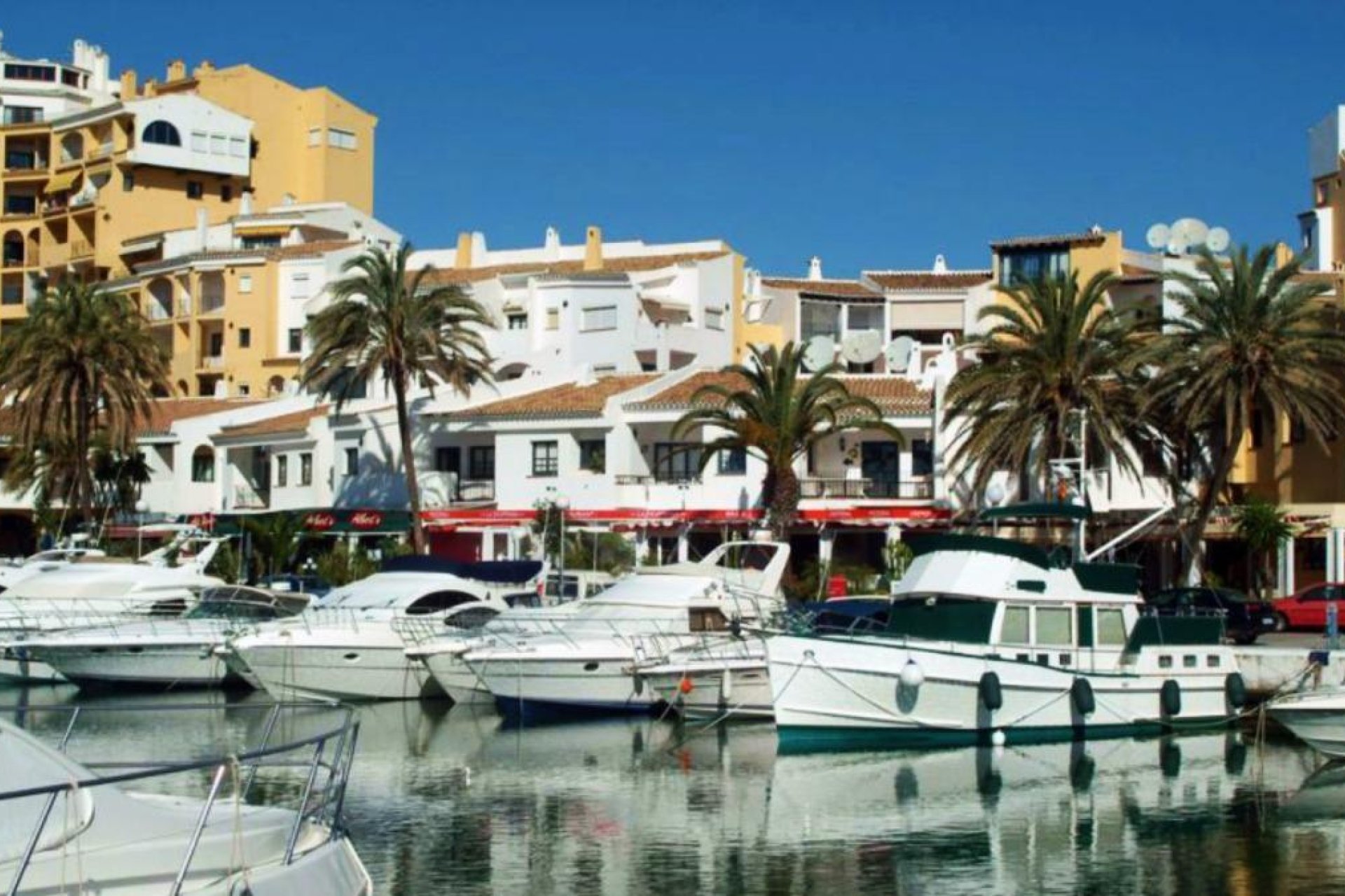 Obra nueva - Ground floor apartment -
Marbella - Cabopino