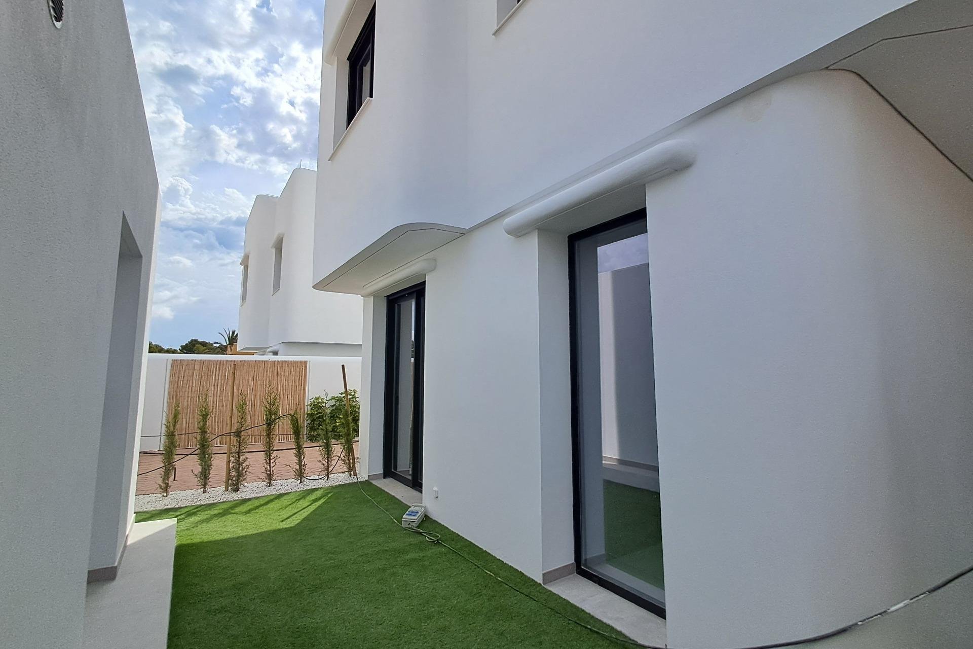 Obra nueva - Villa -
Alfas del Pí - El Albir