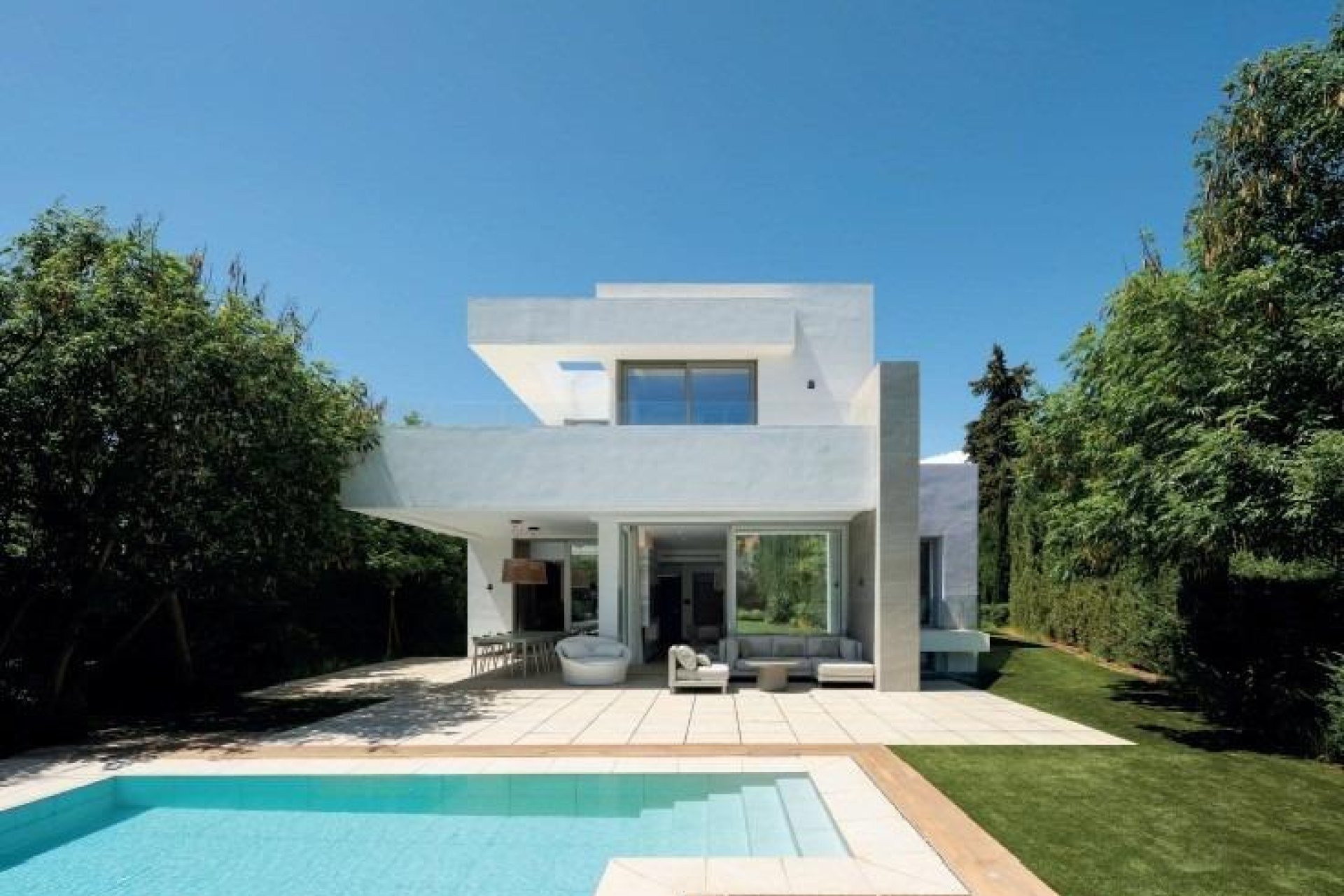 Obra nueva - Villa -
Estepona - Paraiso Alto