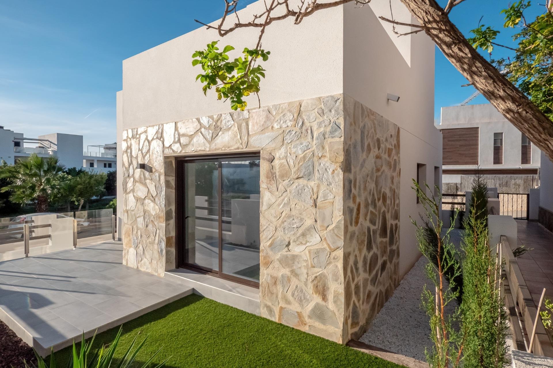 Obra nueva - Villa -
Orihuela Costa - PAU 8