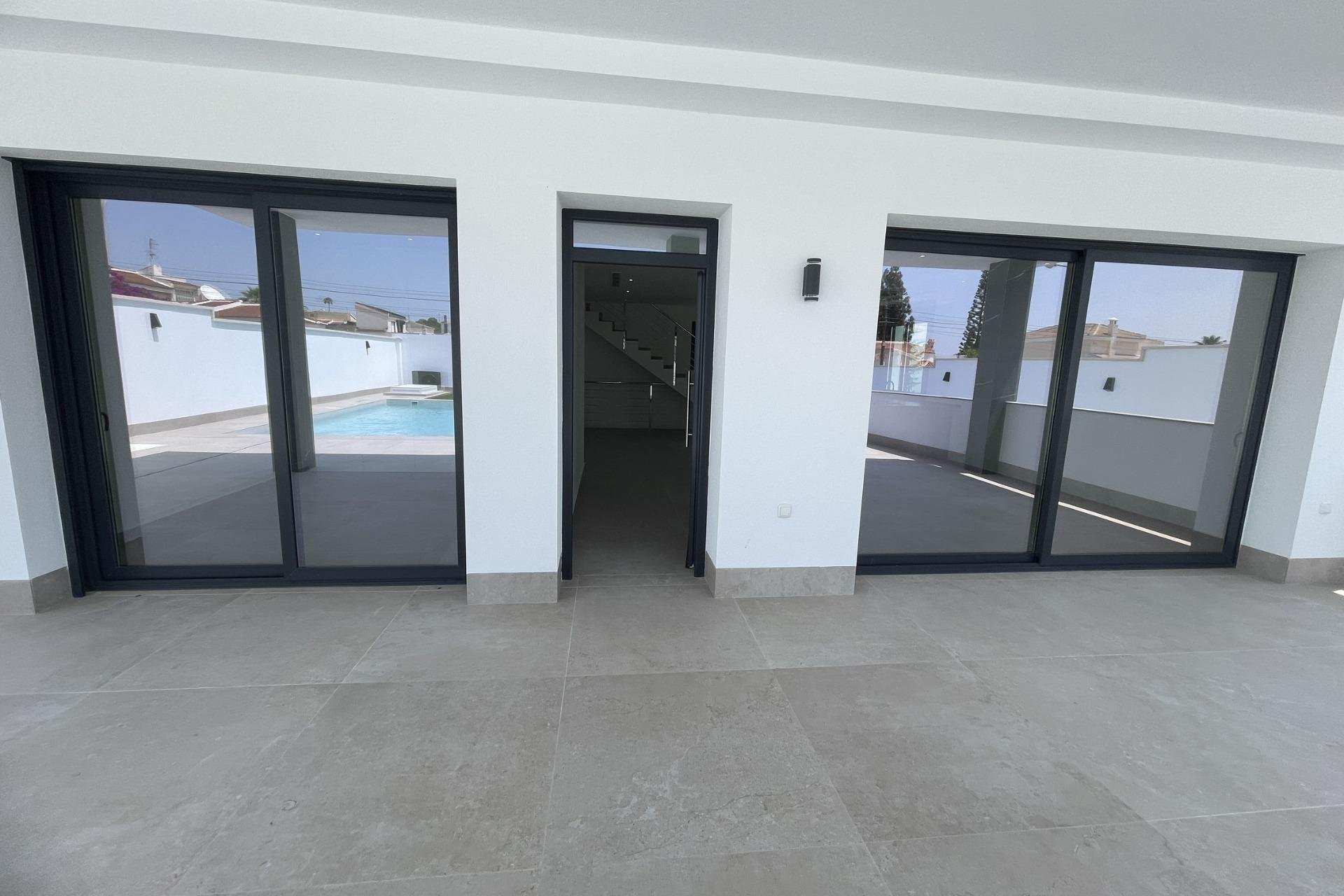 Obra nueva - Villa -
Rojales - Ciudad Quesada
