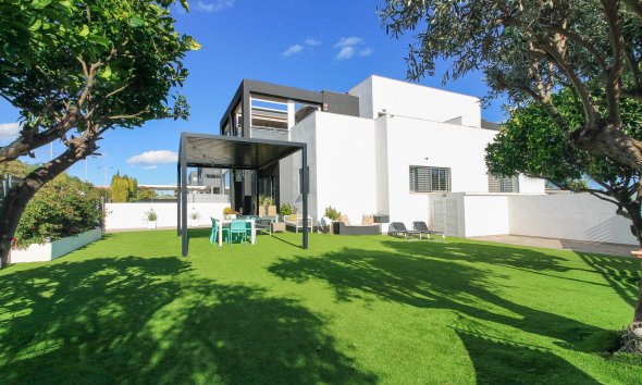 Quad House - Segunda mano - Torrevieja -
                Costa Blanca