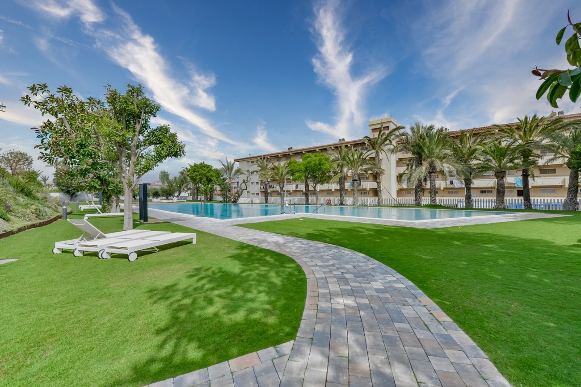 Resale - Apartment -
Alfas del Pí - Albir