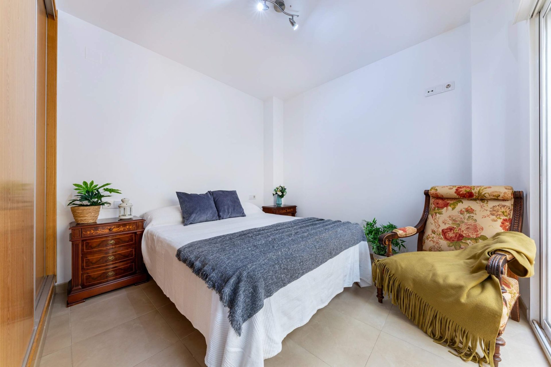 Resale - Apartment -
Alicante - Carolinas Bajas