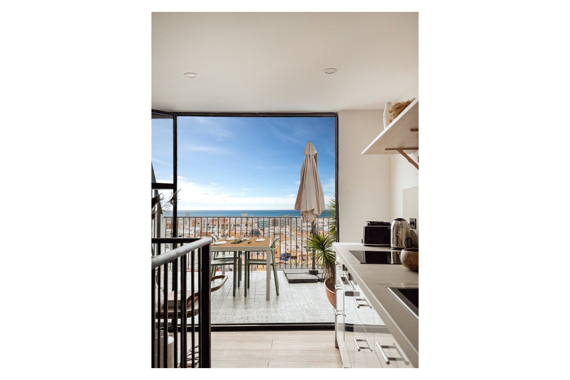 Resale - Apartment -
Alicante - Costa Blanca