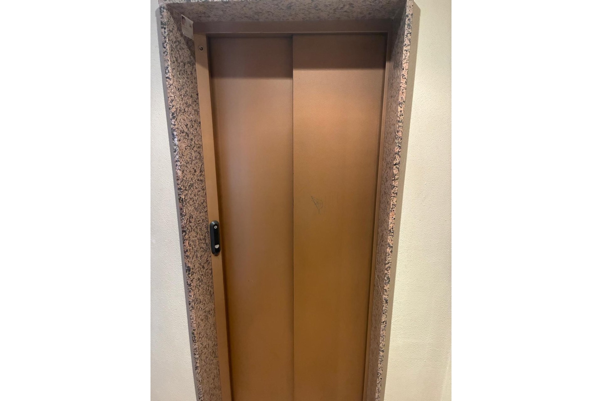 Resale - Apartment -
Almoradí - Centro