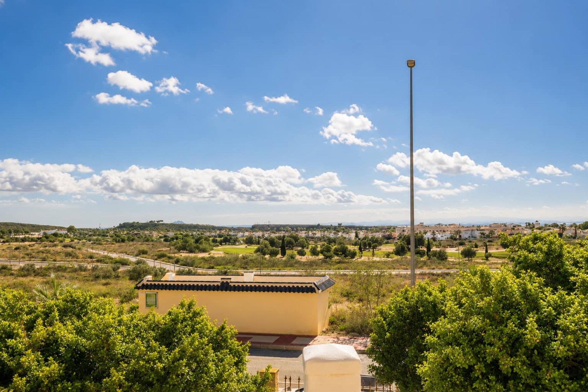 Resale - Apartment -
Altaona Golf and Country Club - Inland