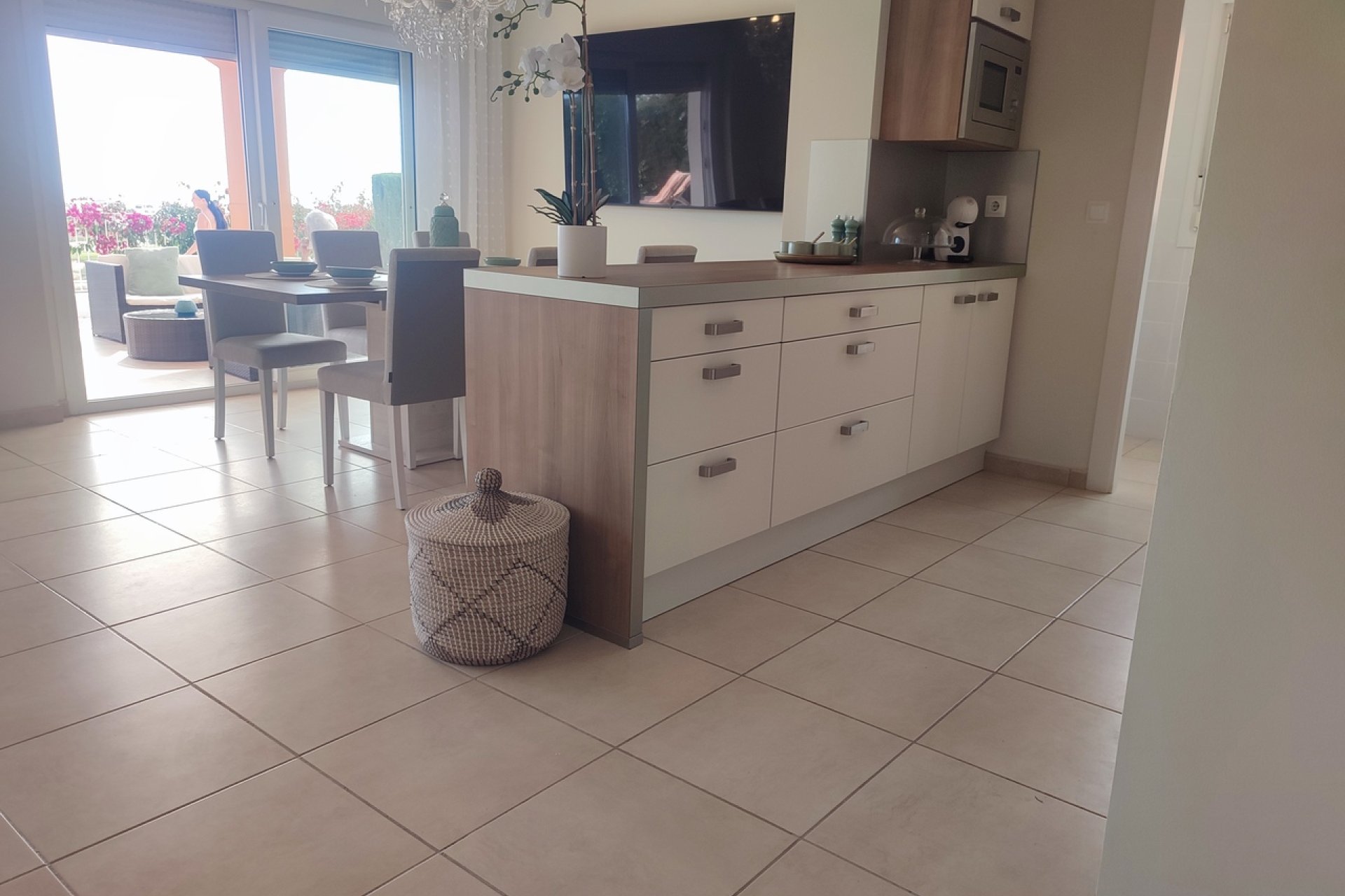 Resale - Apartment -
Altaona Golf - Inland